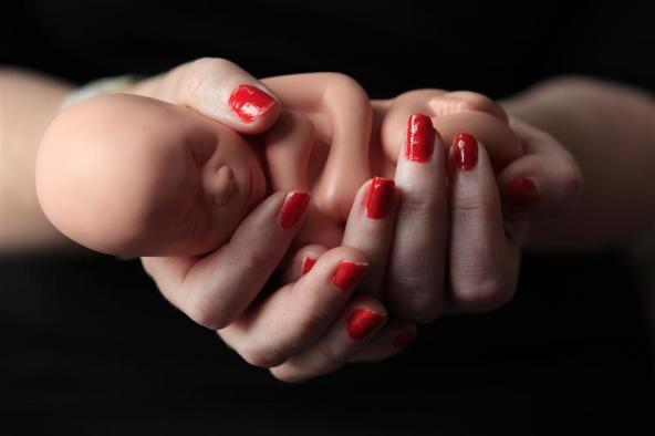 سقط جنین تا چندماهگی امکان پذیر است؟ (دلایل سقط جنین و چگونگی آن)
